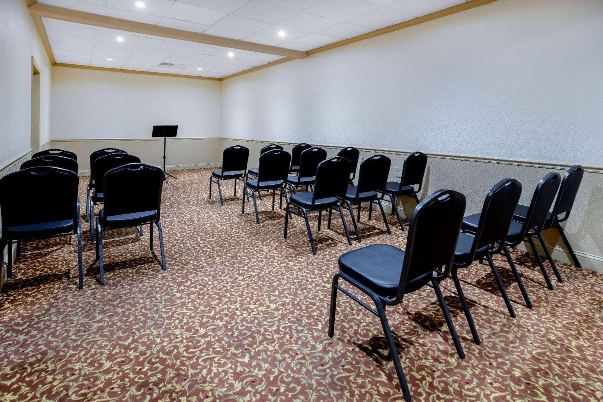 Ramada By Wyndham West Atlantic City Egg Harbor Township Extérieur photo