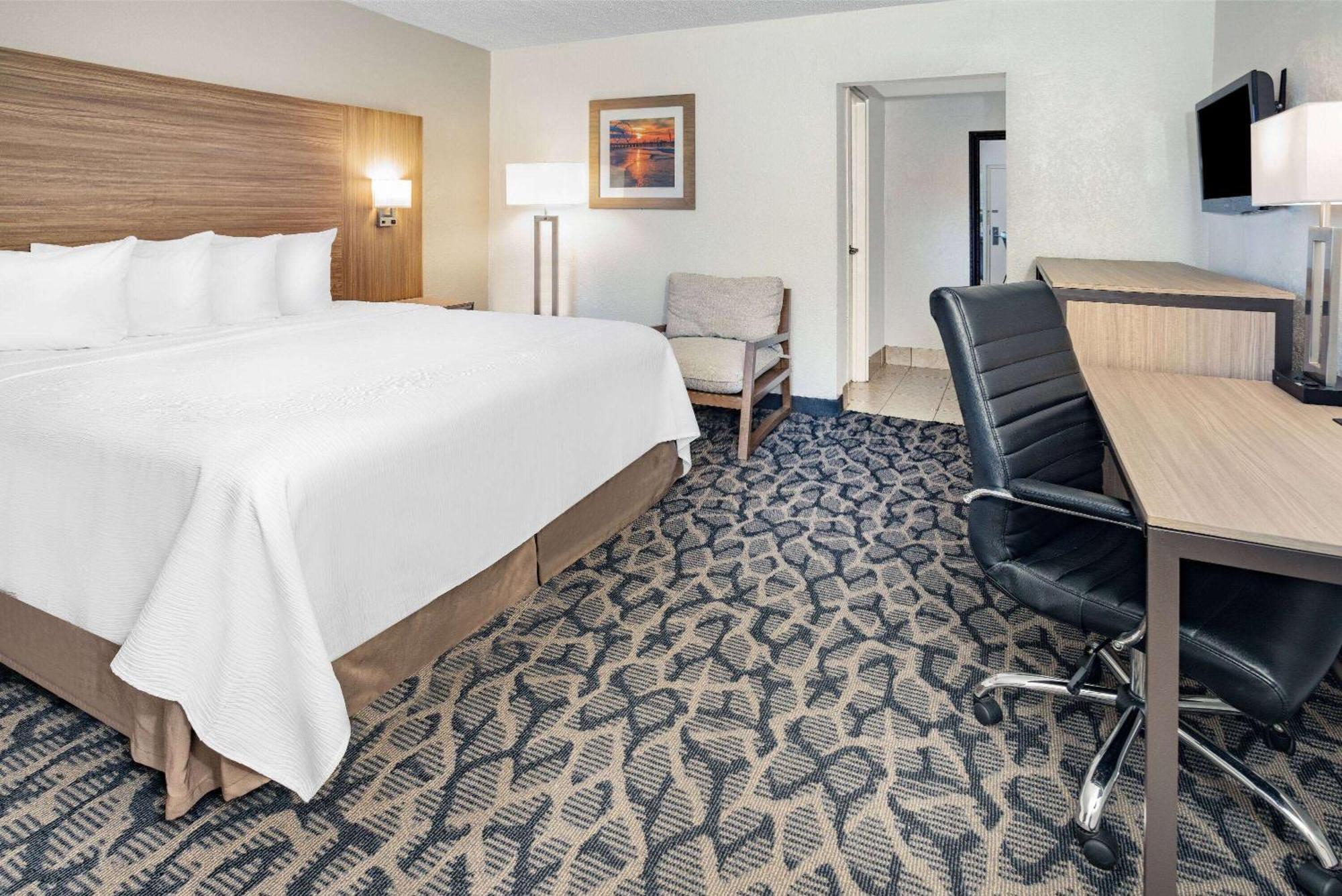 Ramada By Wyndham West Atlantic City Egg Harbor Township Extérieur photo