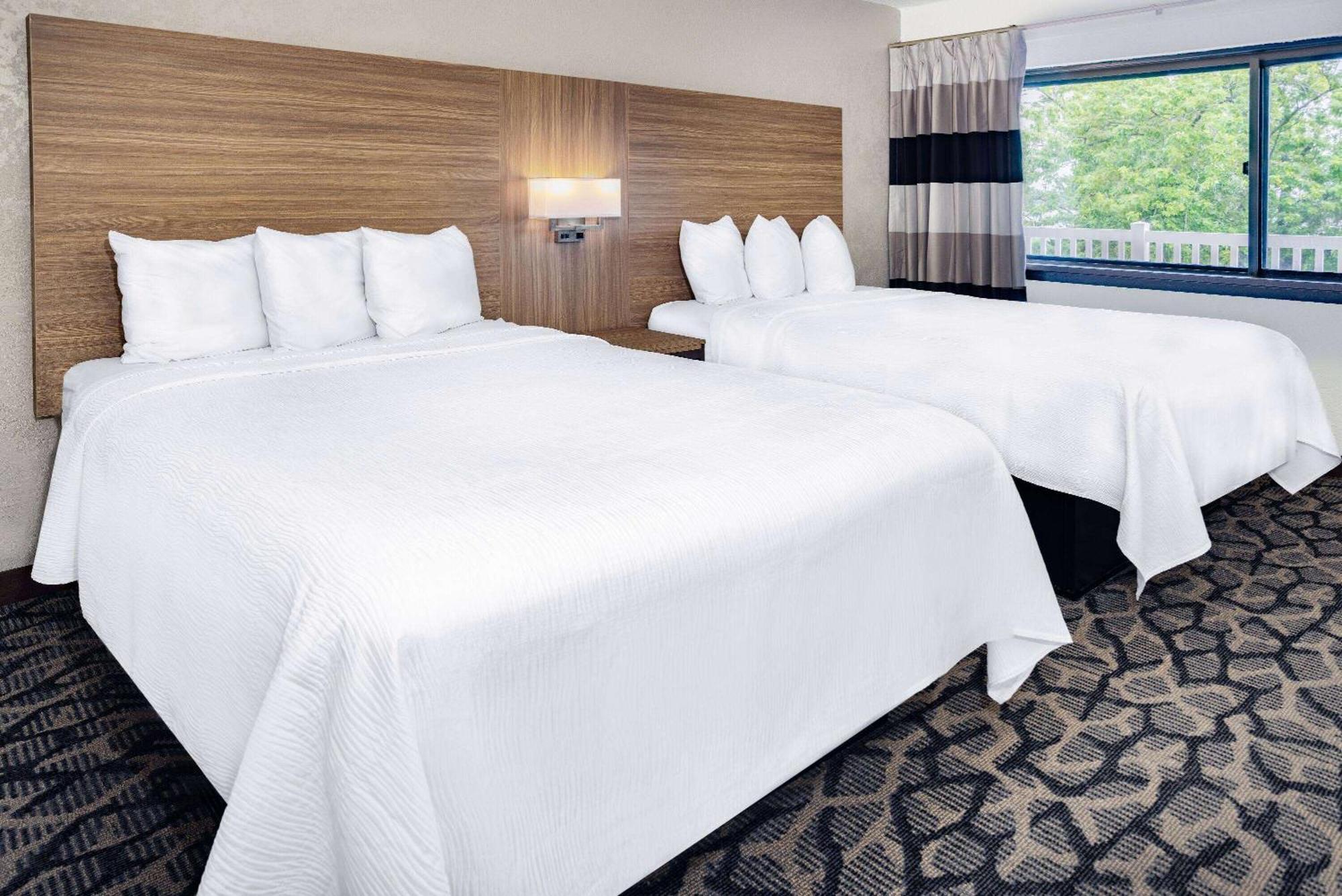 Ramada By Wyndham West Atlantic City Egg Harbor Township Extérieur photo